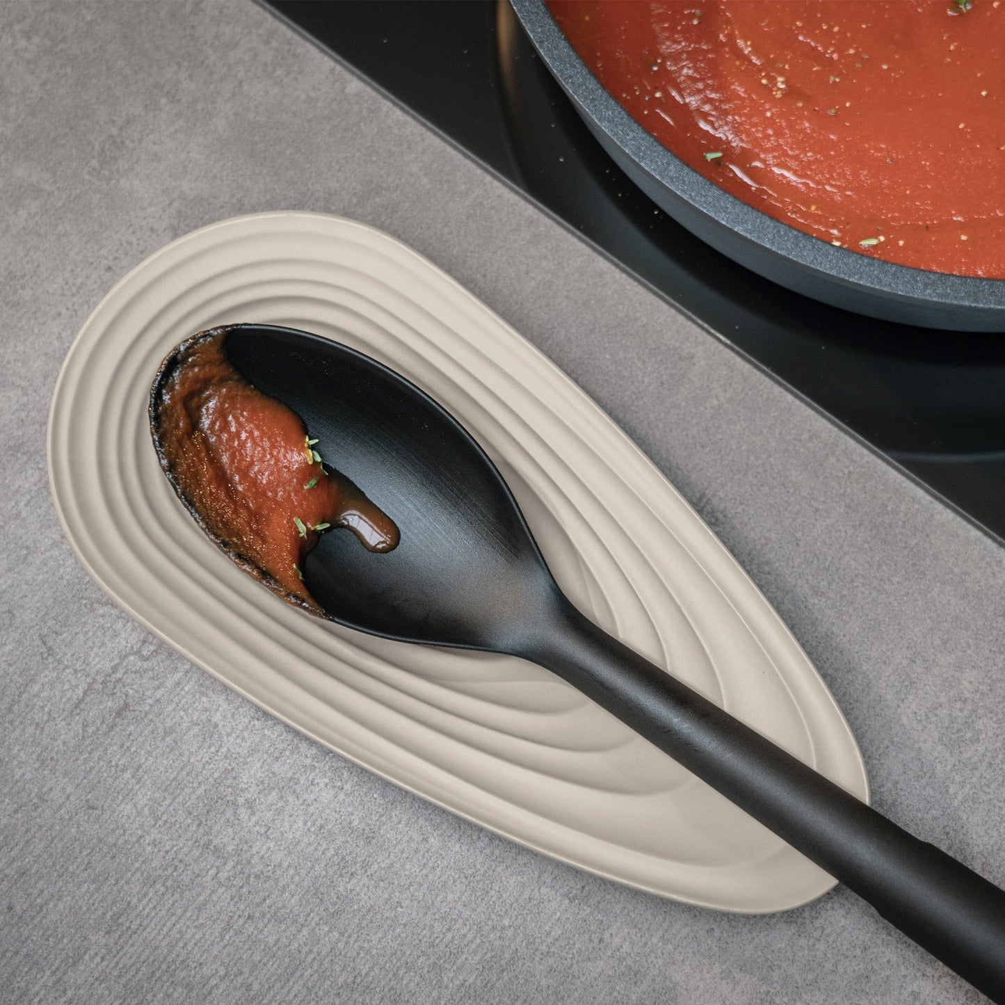 Tierra Ladle Rest Keep Clean Milk White Guzzini