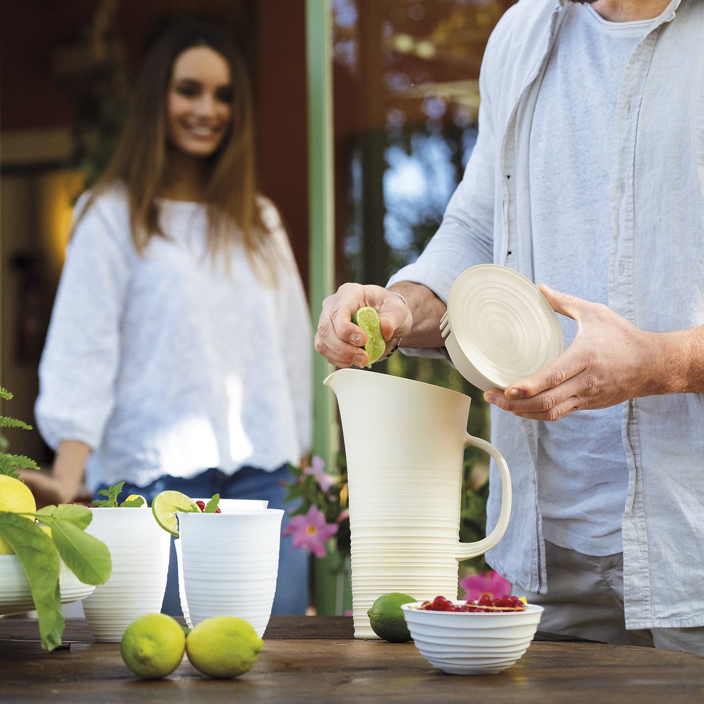 Tierra Pitcher W/Lid Milk White Guzzini