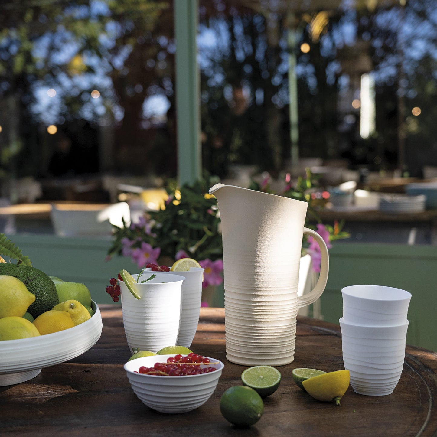 Tierra Pitcher W/Lid Milk White Guzzini