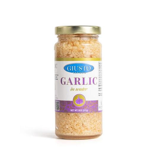 Chopped Garlic in Water Giusto 8 Oz (237 Gr)